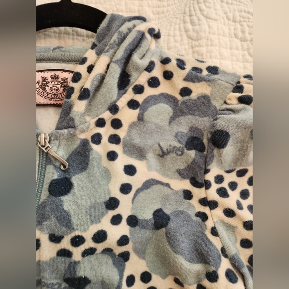 (SOLD) Vintage Y2K Juicy Couture Terry Cloth Shirt short sleeve - Picture 8 of 12